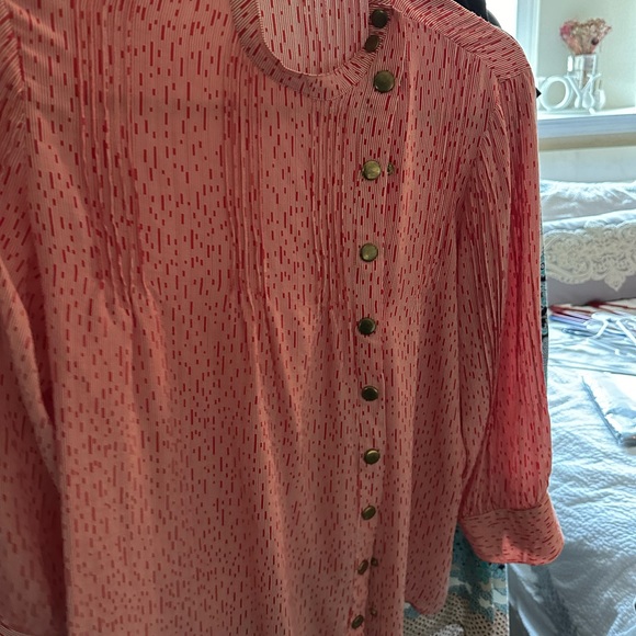 Red top - Picture 3 of 3